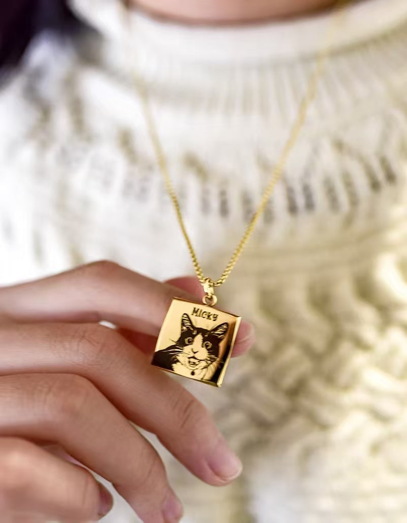 Custom Pet Portrait Necklace - Personalized accessories for Pet Lovers