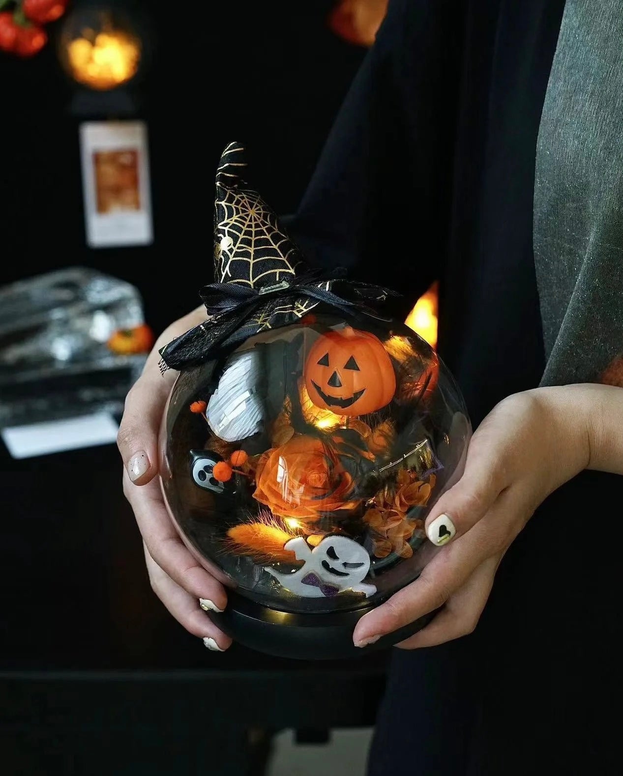 Spooky Halloween Jack-o'-Lantern: Must-Have for a Magical Night!