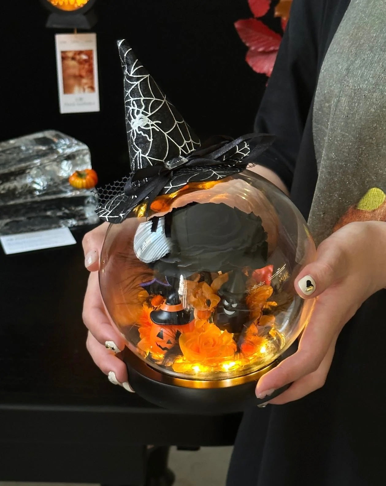 Spooky Halloween Jack-o'-Lantern: Must-Have for a Magical Night!